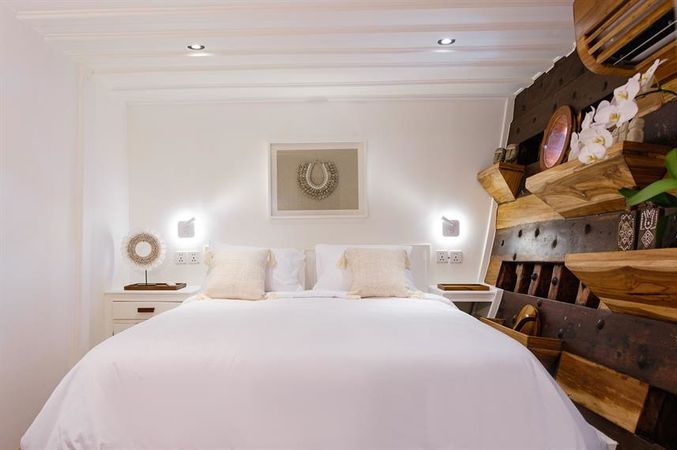 Custom Built Phinisi | Aliikai