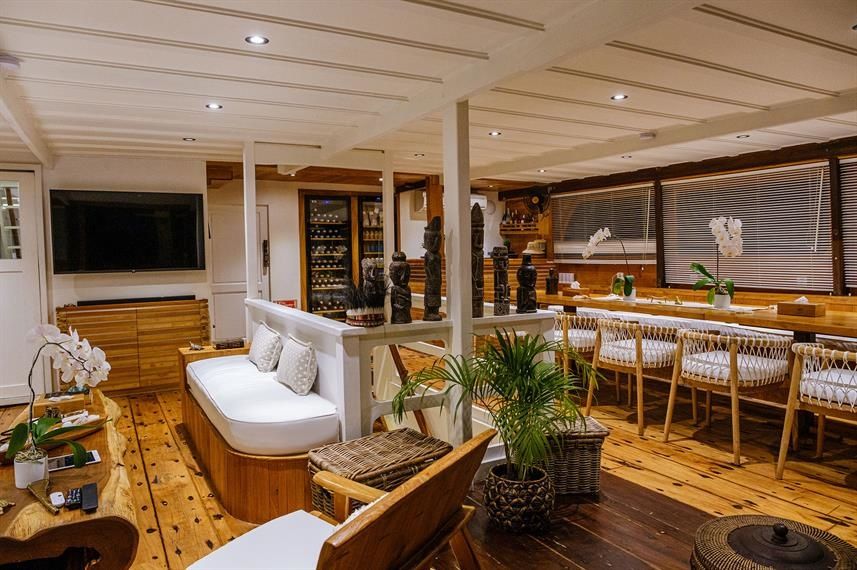 Custom Built Phinisi | Aliikai