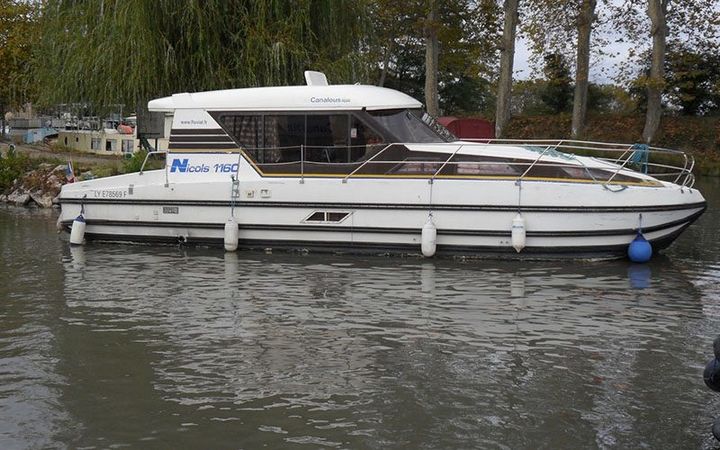 Nicols Sedan 1160 | Les Canalous 94