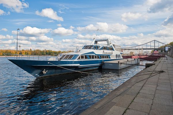 Custom Built 118 | Romantik