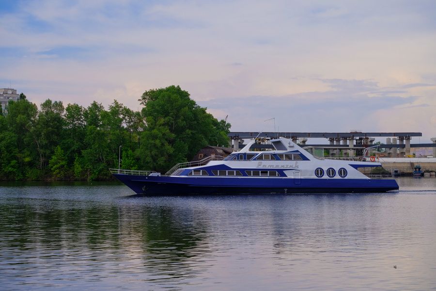 Custom Built 118 | Romantik