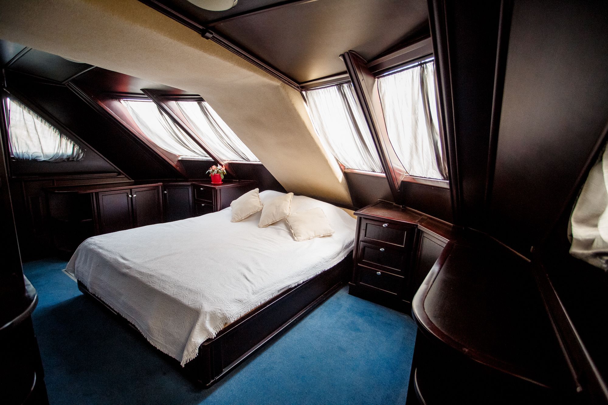 Custom Built 118 | Romantik