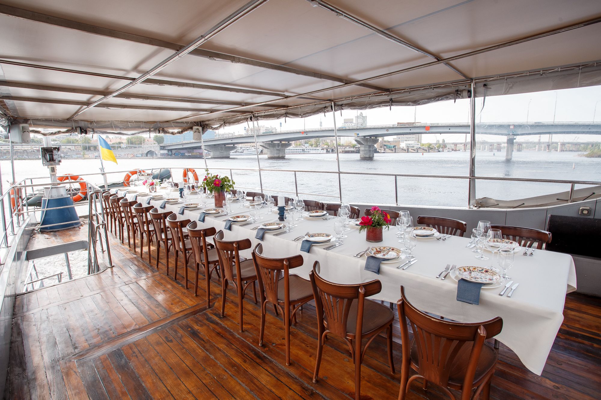 Custom Built 118 | Romantik