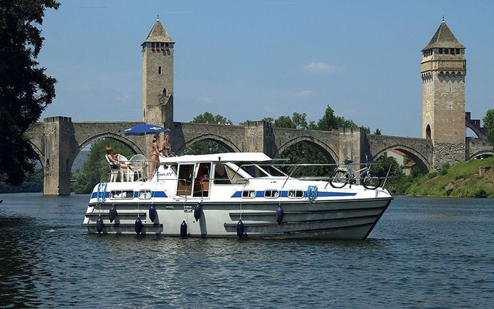 Tarpon 37 DP | Les Canalous 15