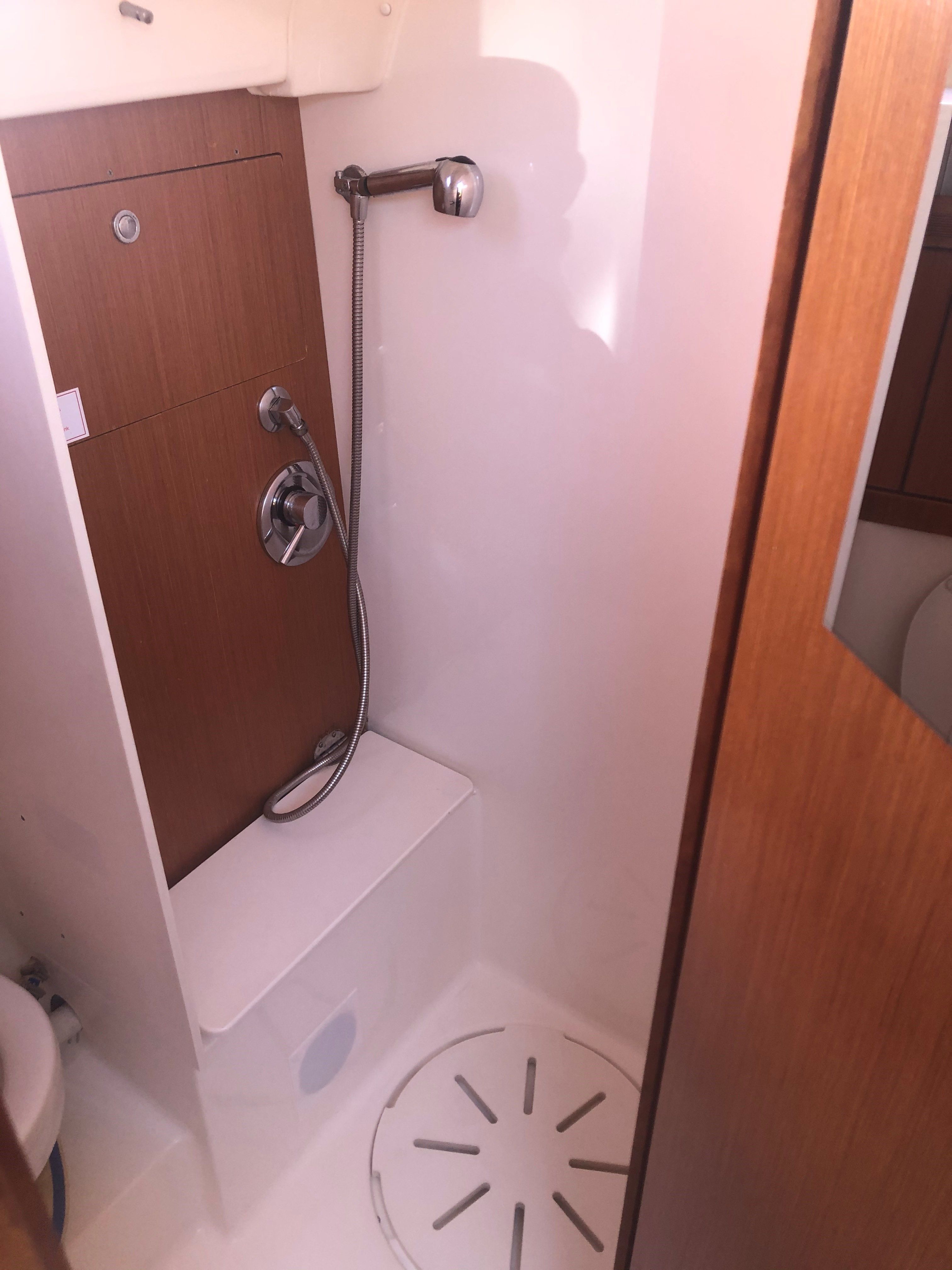 Bavaria 43 Cruiser | Aqua Dream