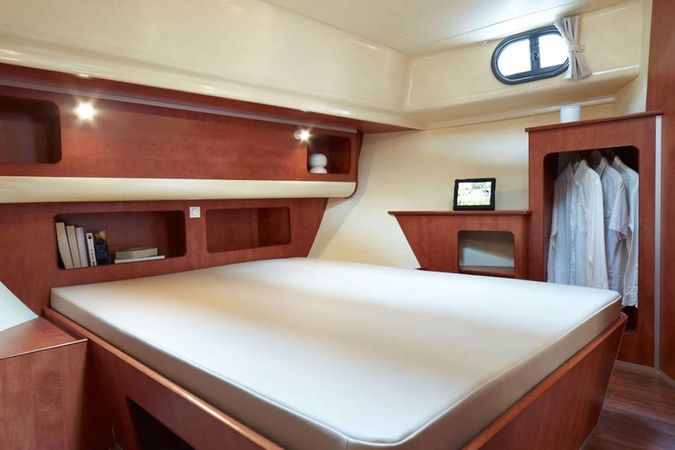 Nicols Estivale Sixto | Bíbic