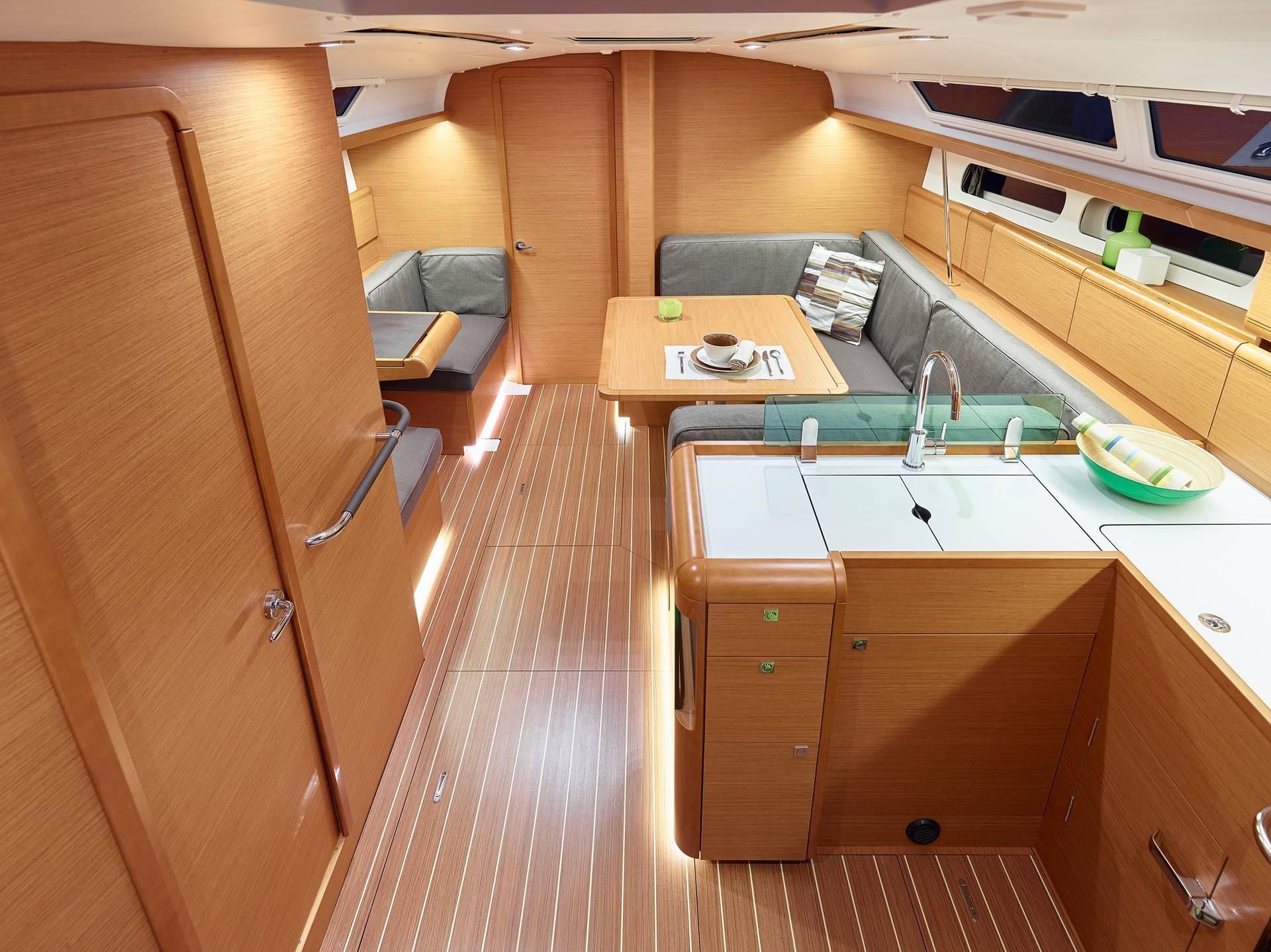Jeanneau Sun Odyssey 419 | Coconut
