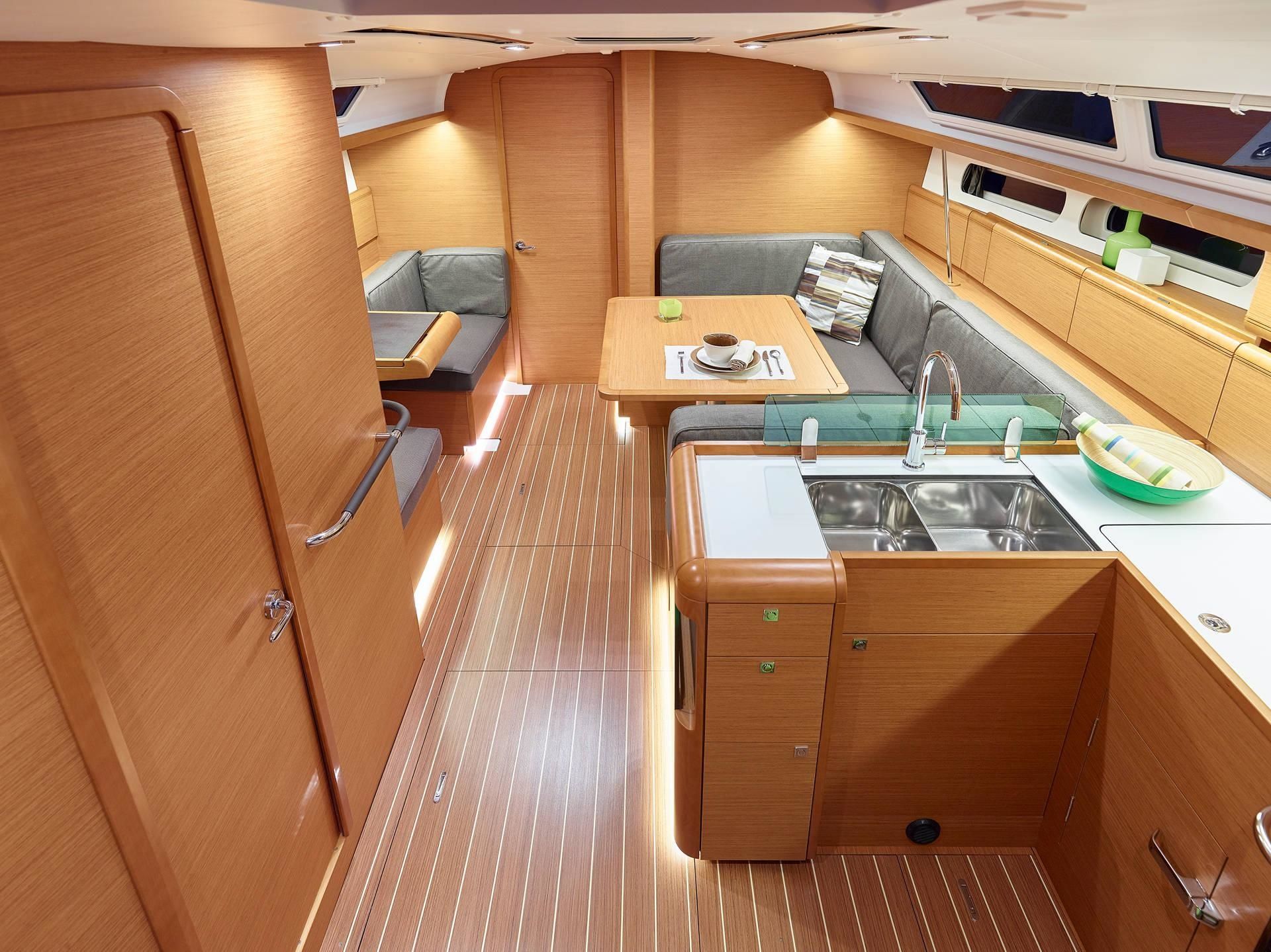 Jeanneau Sun Odyssey 419 | Coconut