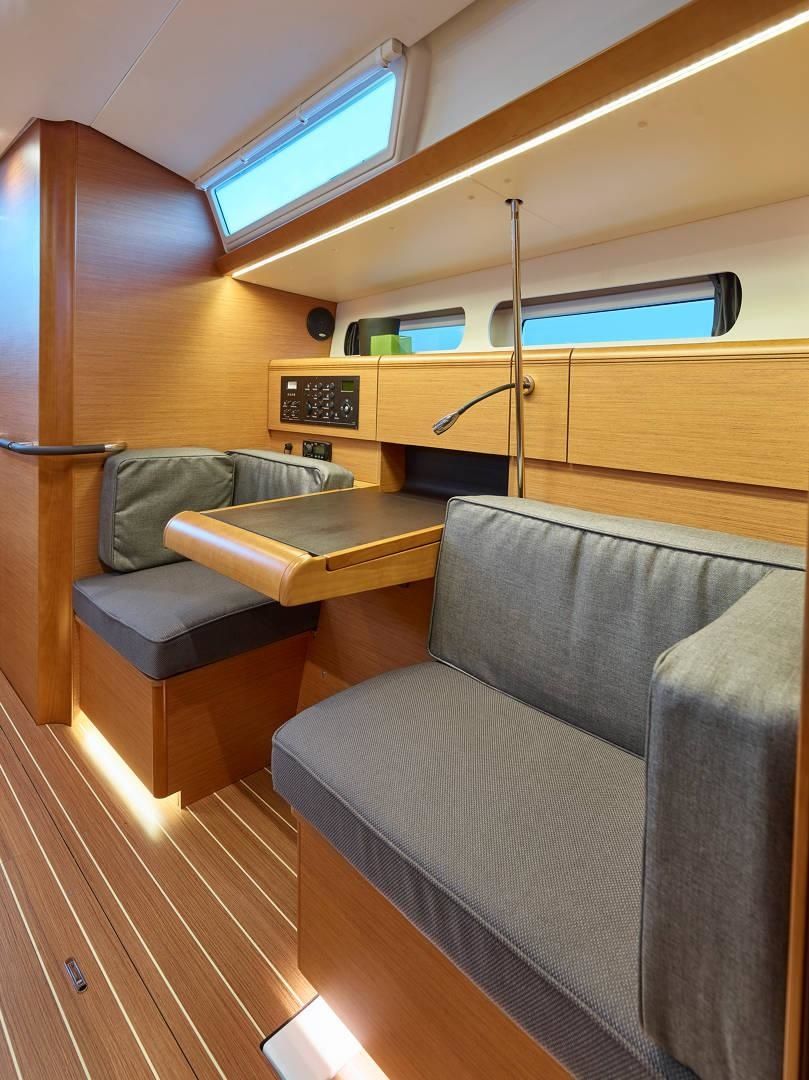Jeanneau Sun Odyssey 419 | Coconut