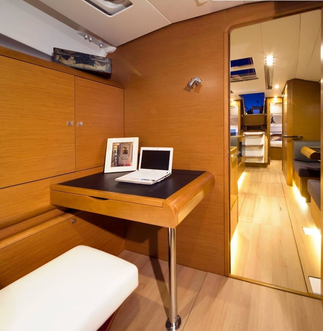 Jeanneau Sun Odyssey 419 | Coconut