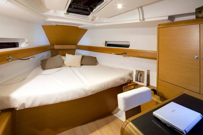 Jeanneau Sun Odyssey 419 | Coconut