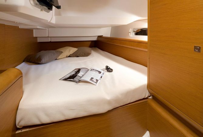 Jeanneau Sun Odyssey 419 | Coconut