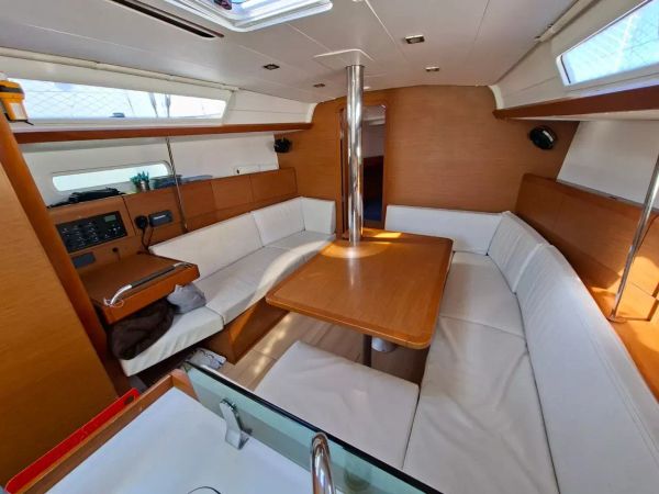 Jeanneau Sun Odyssey 389 | Star Fish