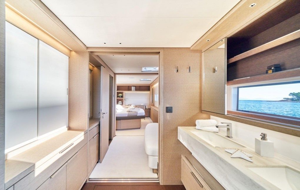 Lagoon Sixty 5 | Amada Mia