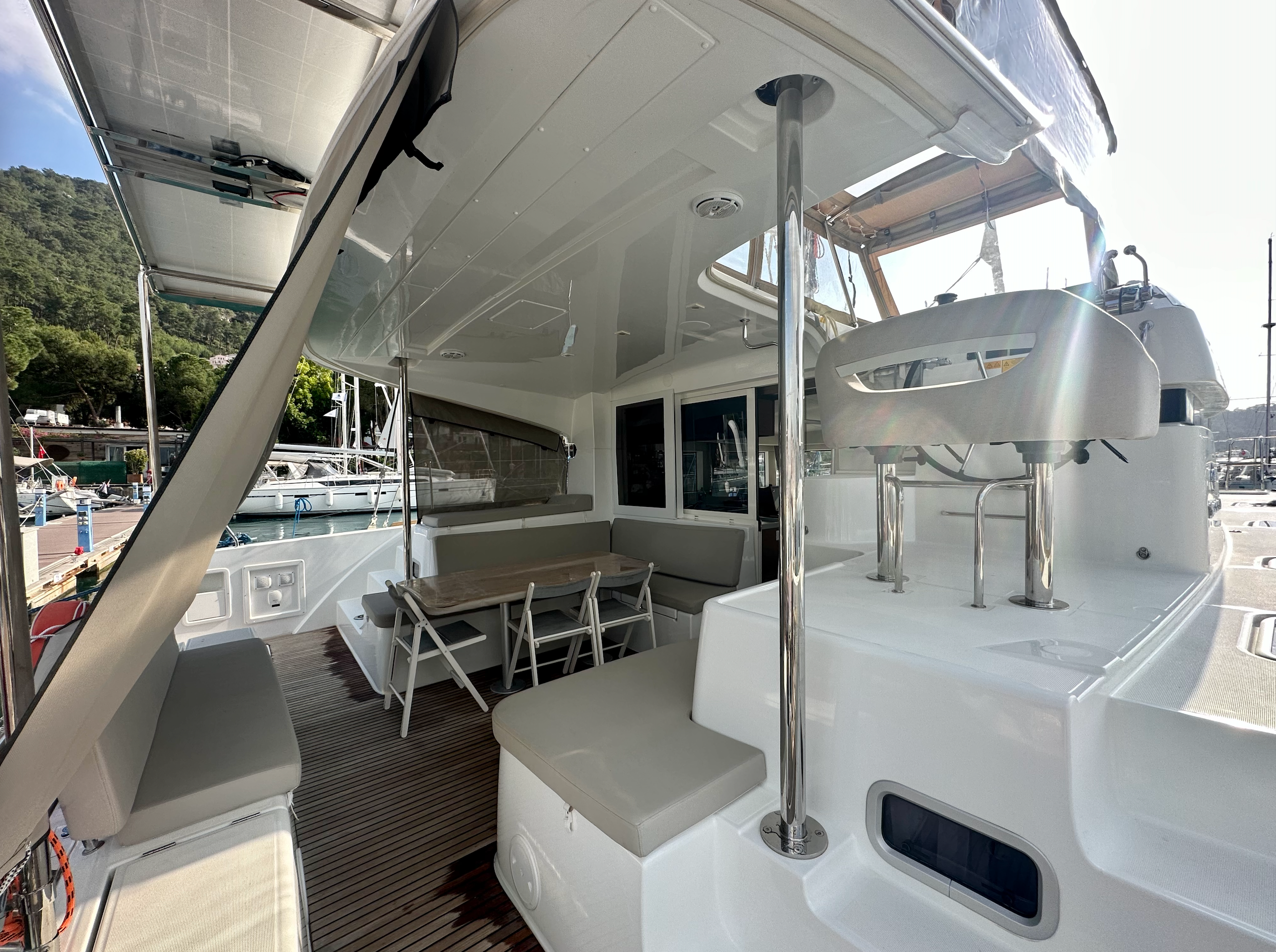 Lagoon 40 | Sail Castor