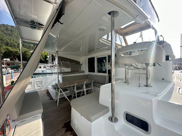 Lagoon 40 | Sail Castor