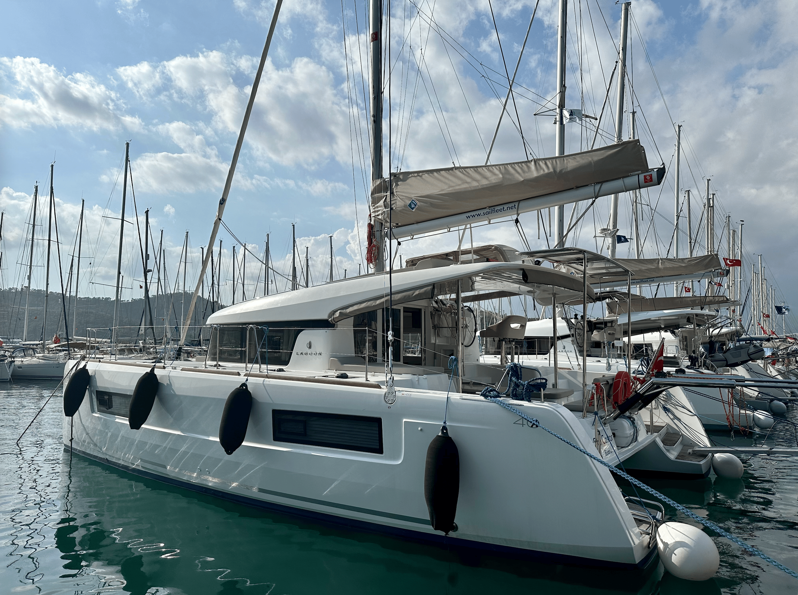 Lagoon 40 | Sail Castor