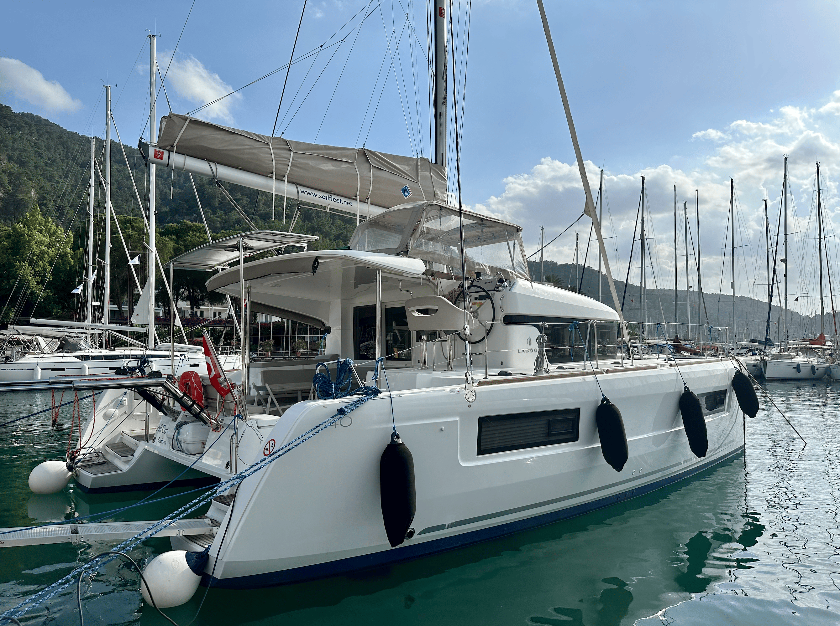Lagoon 40 | Sail Castor