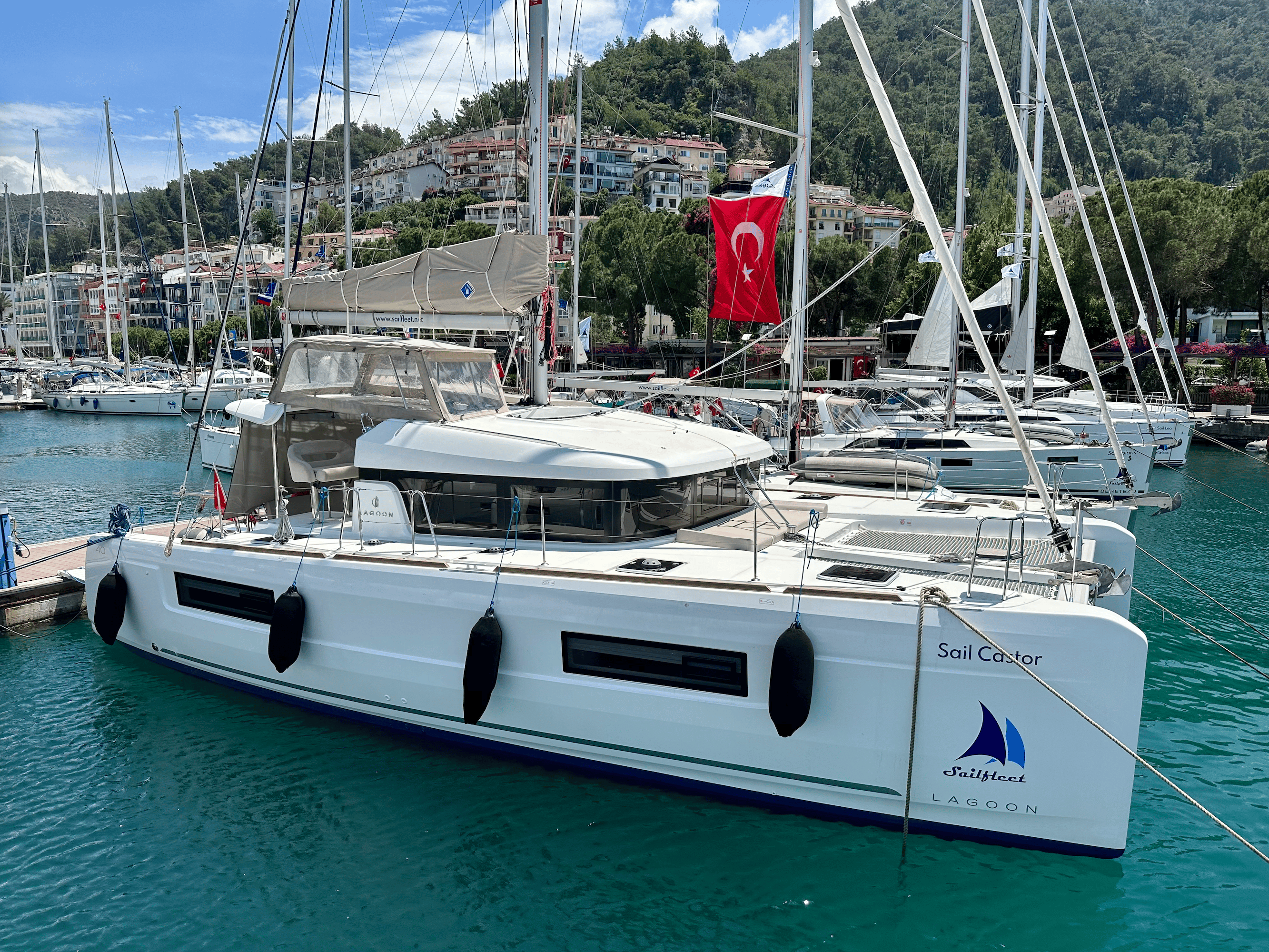 Lagoon 40 | Sail Castor