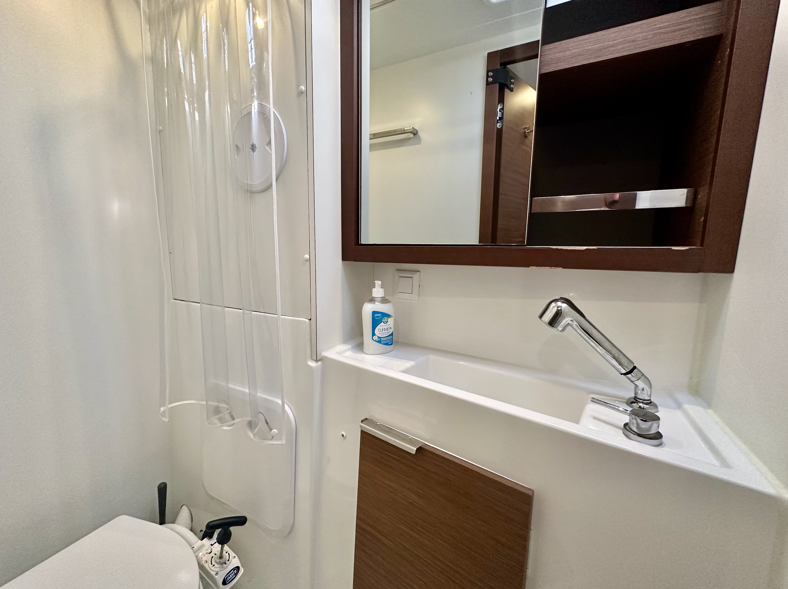 Lagoon 40 | Sail Castor