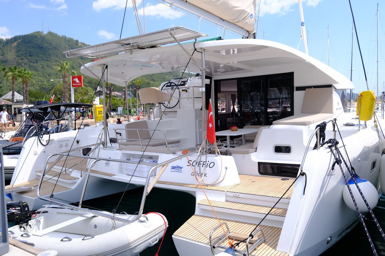 Catamaran Lagoon 42 Soffio for rent - Turkey | Boataround