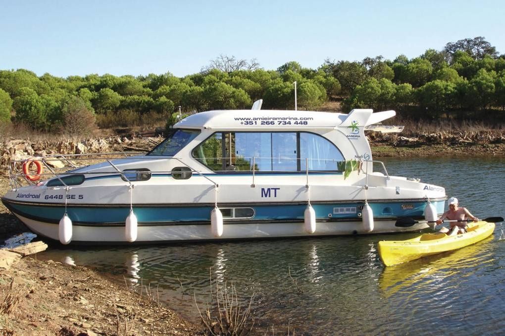 Nicols Sedan 1010 | Venarey les L.