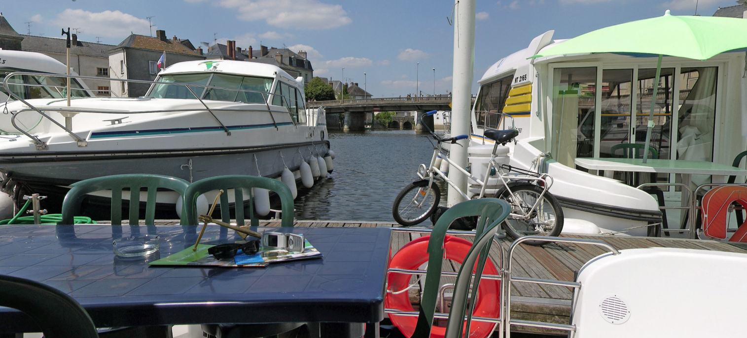 Nicols Sedan 1170 | Canet