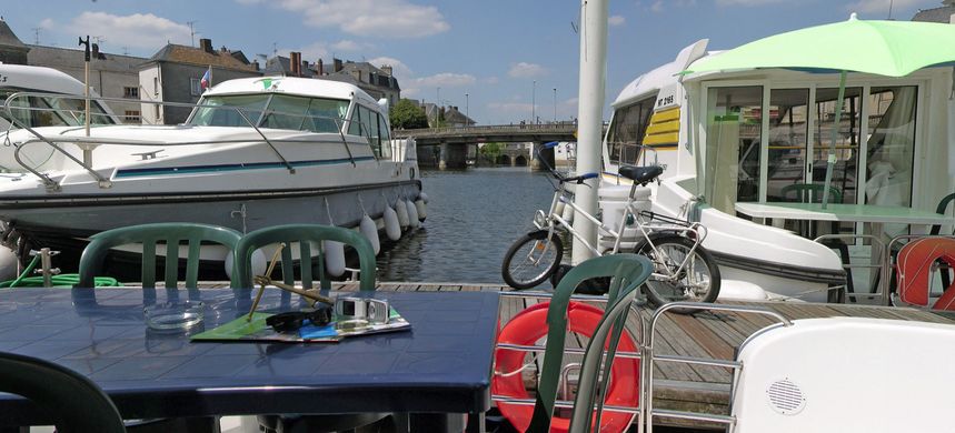 Nicols Sedan 1170 | Röbel