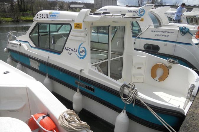 Nicols Sedan 800 | Sireuil