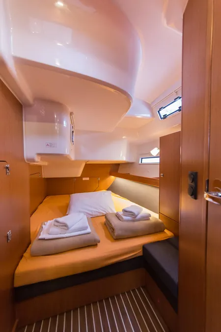 Bavaria Cruiser 51 | Lippi