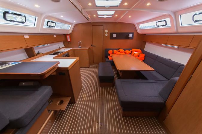 Bavaria Cruiser 51 | Lippi