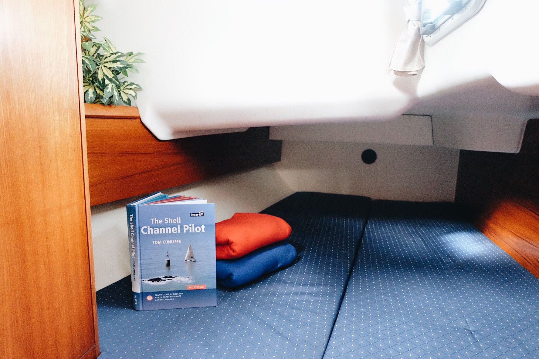 Jeanneau Sun Odyssey 37 | Blue Otter