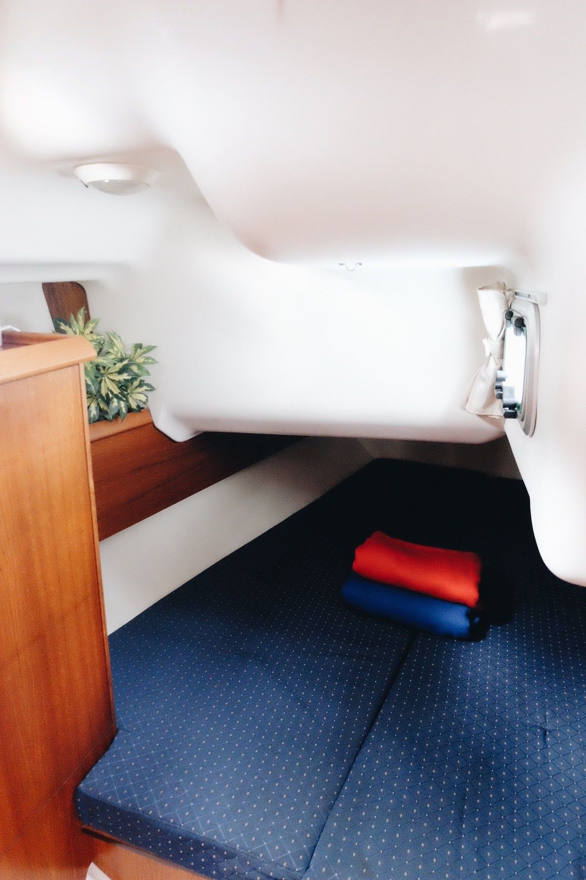 Jeanneau Sun Odyssey 37 | Blue Otter