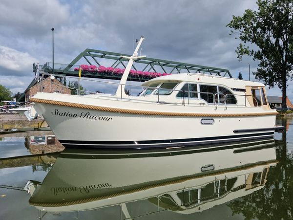 Linssen GS 30.0 Sedan | Station Racour
