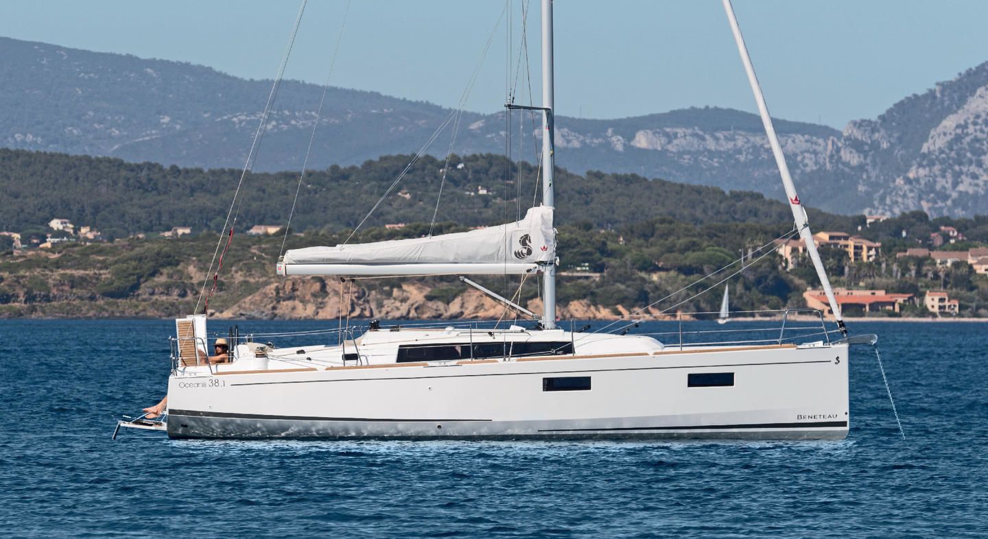 Beneteau Oceanis 38.1 | Wanderlust