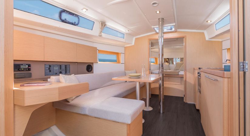 Beneteau Oceanis 38.1 | Sea Lilly