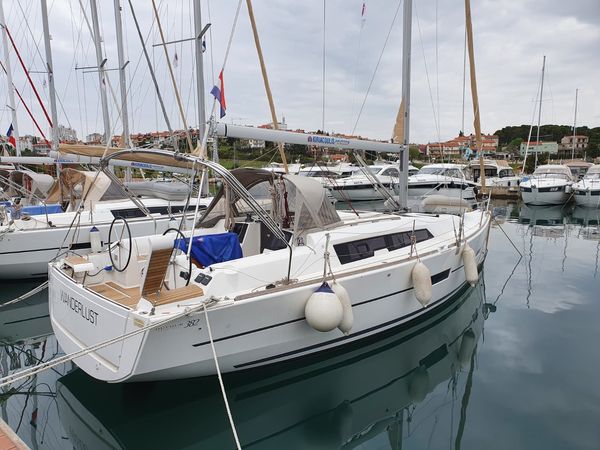 Dufour 382 | Wanderlust