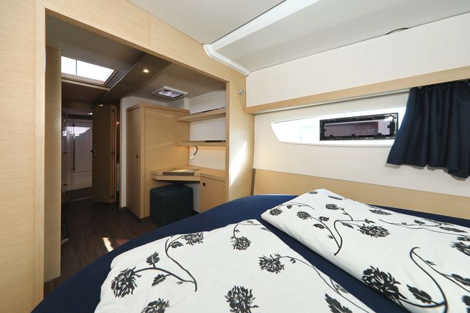 Fountaine Pajot Lucia 40 | Floreanne