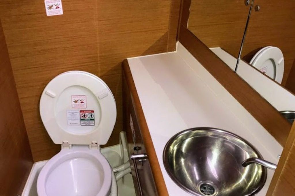 Jeanneau Sun Odyssey 439 | Sea & Sky12