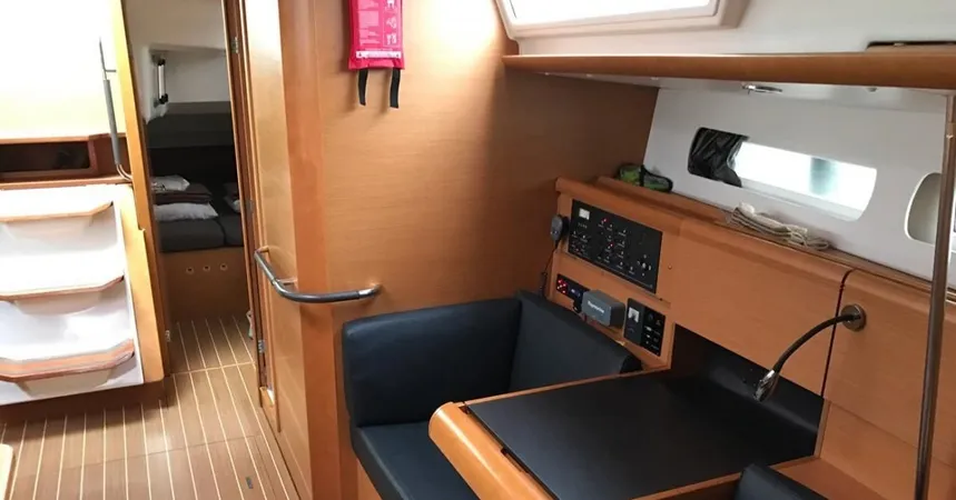 Jeanneau Sun Odyssey 439 | Sea & Sky6