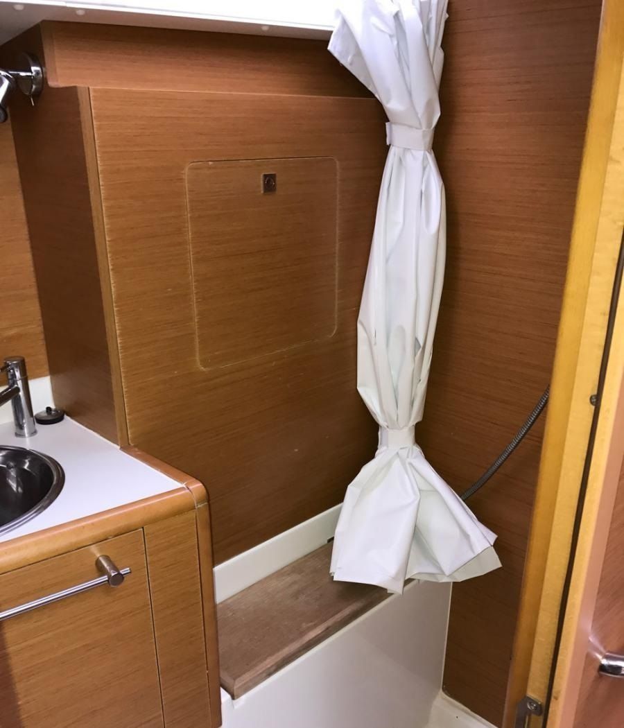 Jeanneau Sun Odyssey 439 | Sea & Sky14