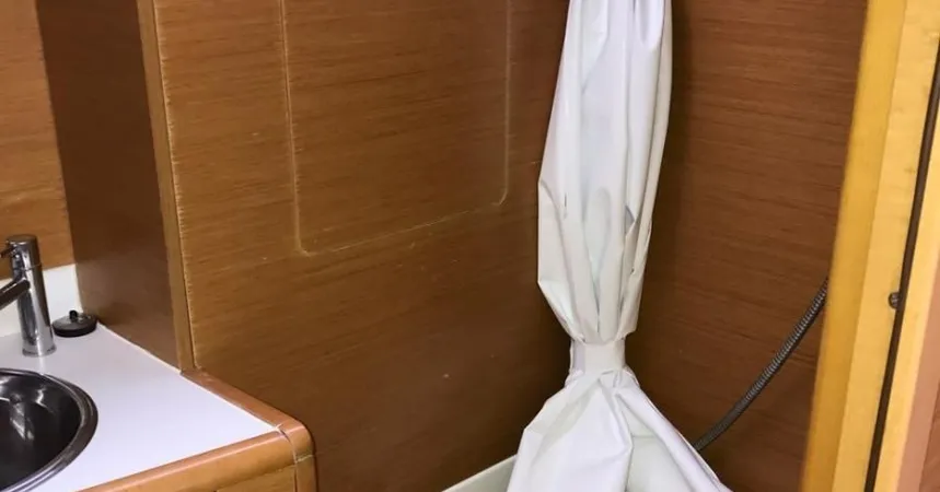 Jeanneau Sun Odyssey 439 | Sea & Sky14