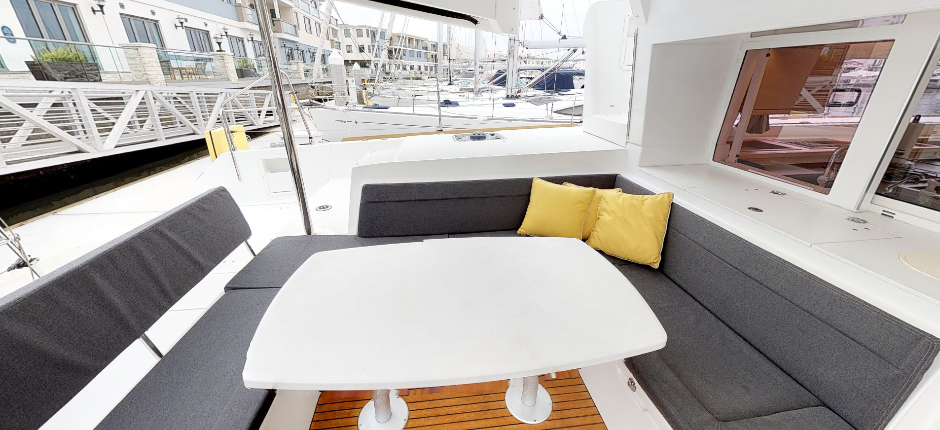 Lagoon 450 F | Dream Cat