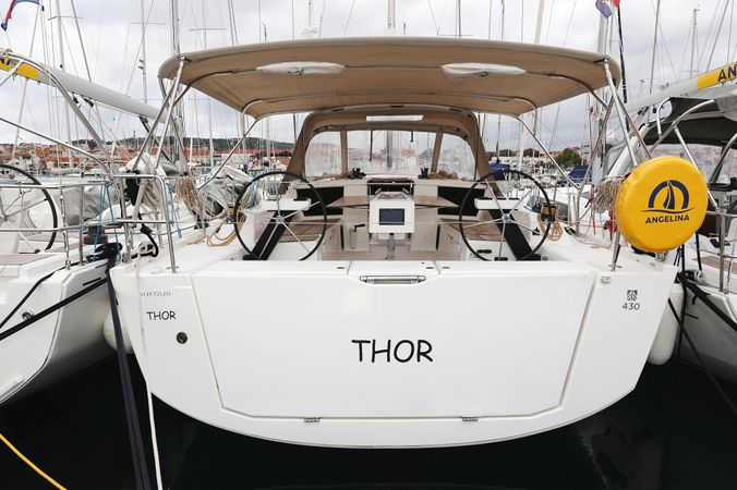 Dufour 430 | Thor
