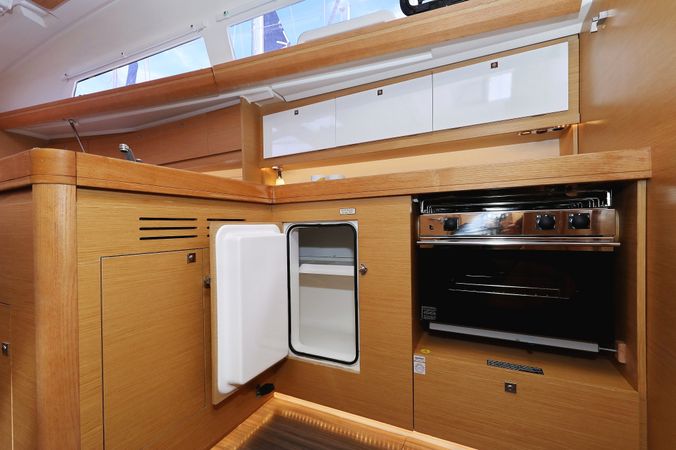 Dufour 412 | Themisto