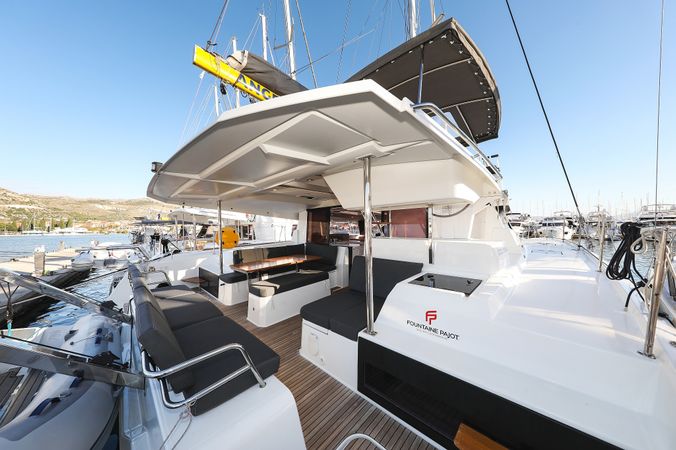 Fountaine Pajot Astrea 42 | Macho