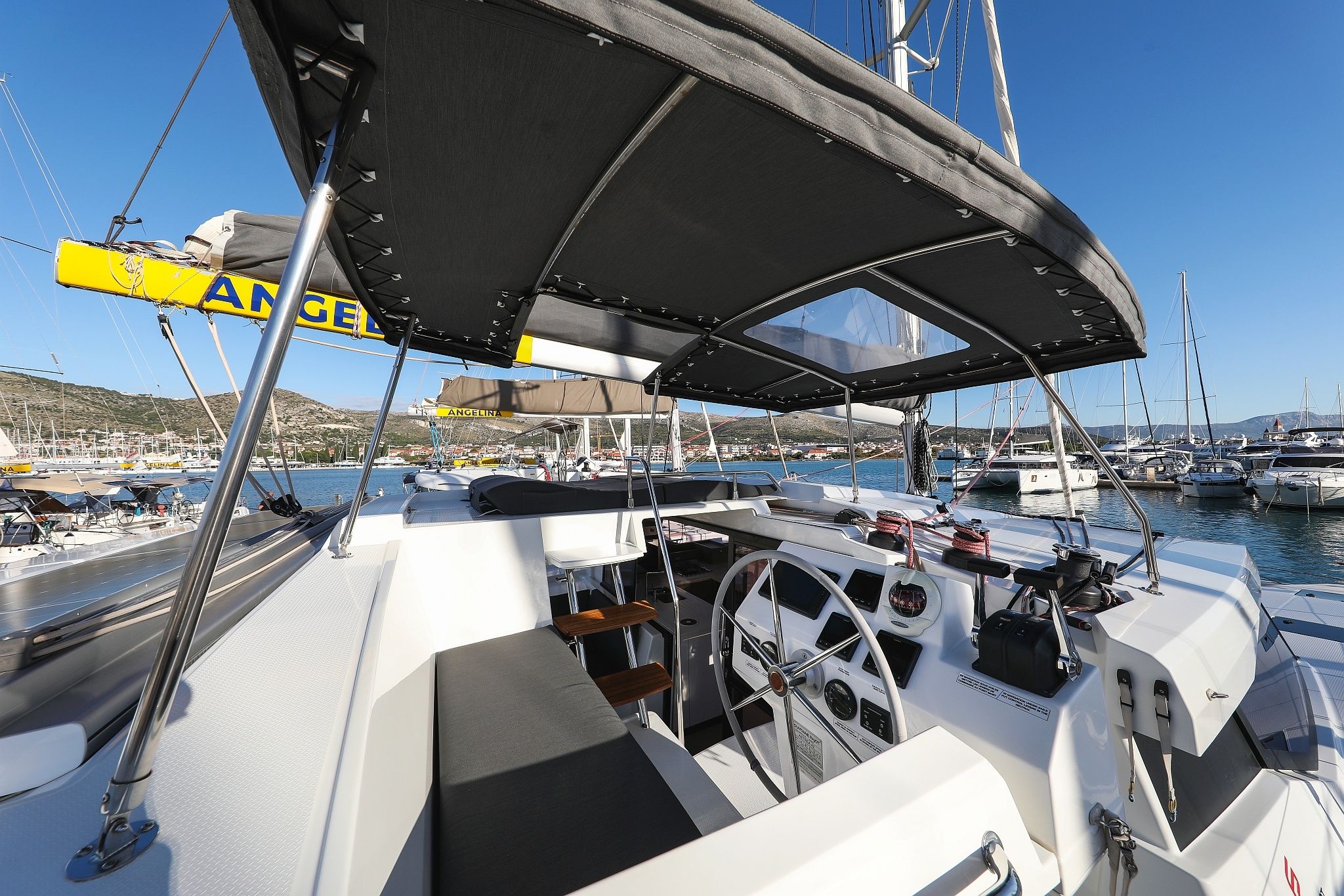 Fountaine Pajot Astrea 42 | Macho