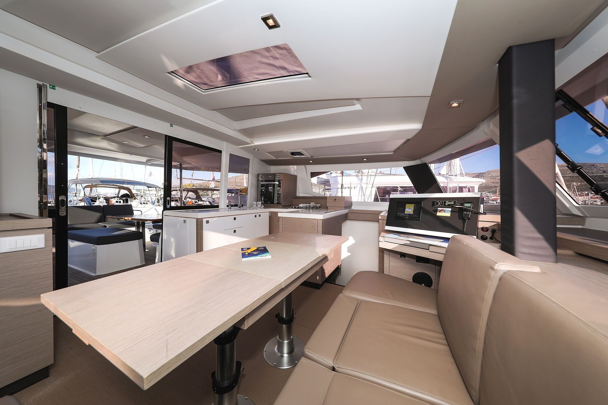 Fountaine Pajot Astrea 42 | Macho