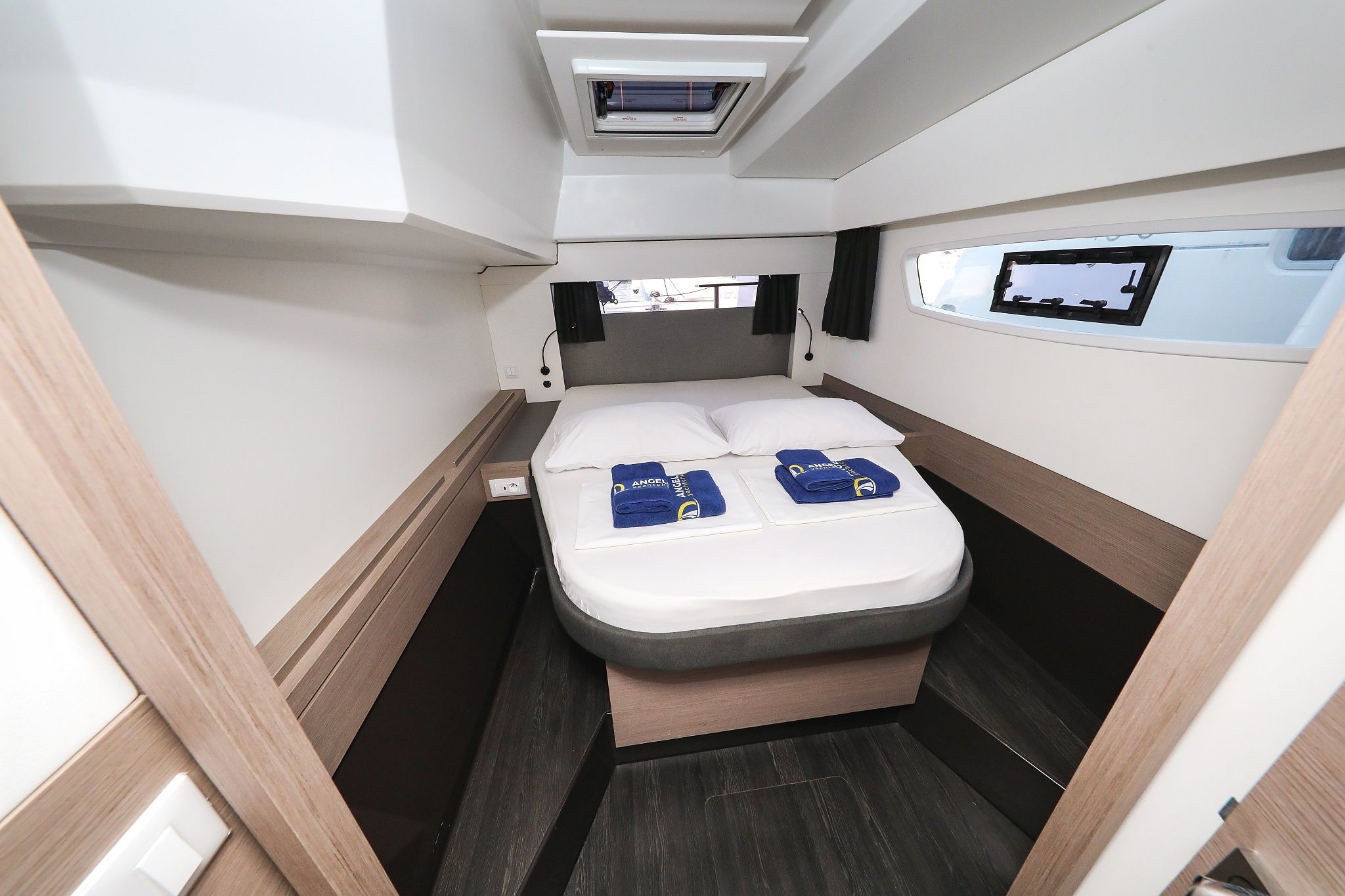Fountaine Pajot Astrea 42 | Macho