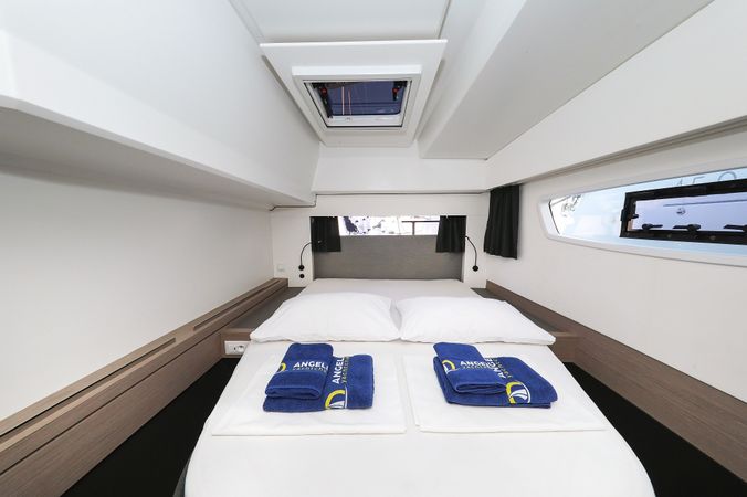 Fountaine Pajot Astrea 42 | Macho